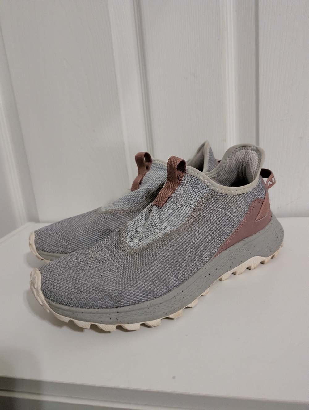 Merrell Womens Dash Slip On Shoes Size 6.5 US Gray Pink Comfort Sneakers J005470
